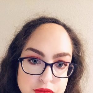 Meet your Posher, Erika